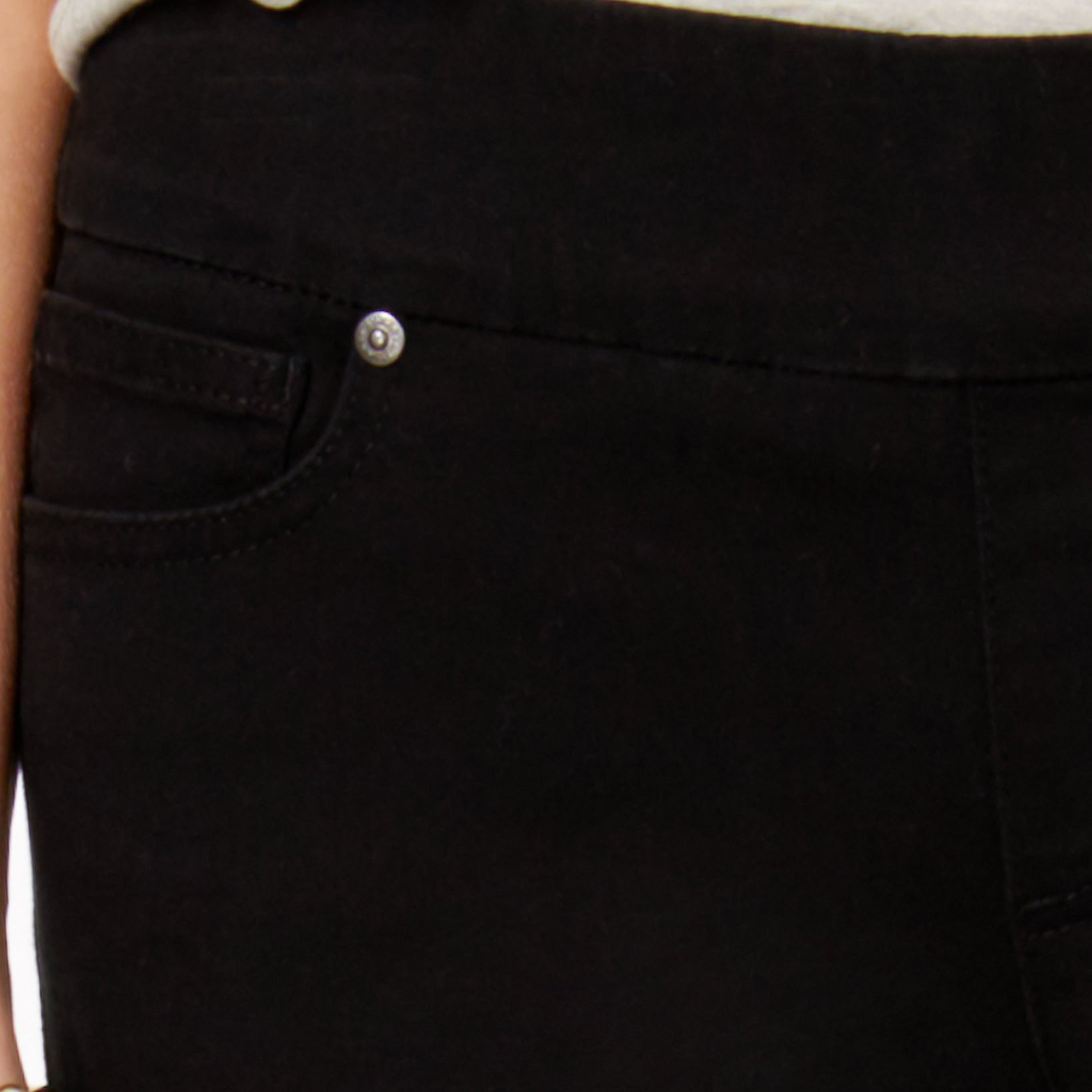 Style & Co Women Petite Avery Pull On Skimmer Jeans