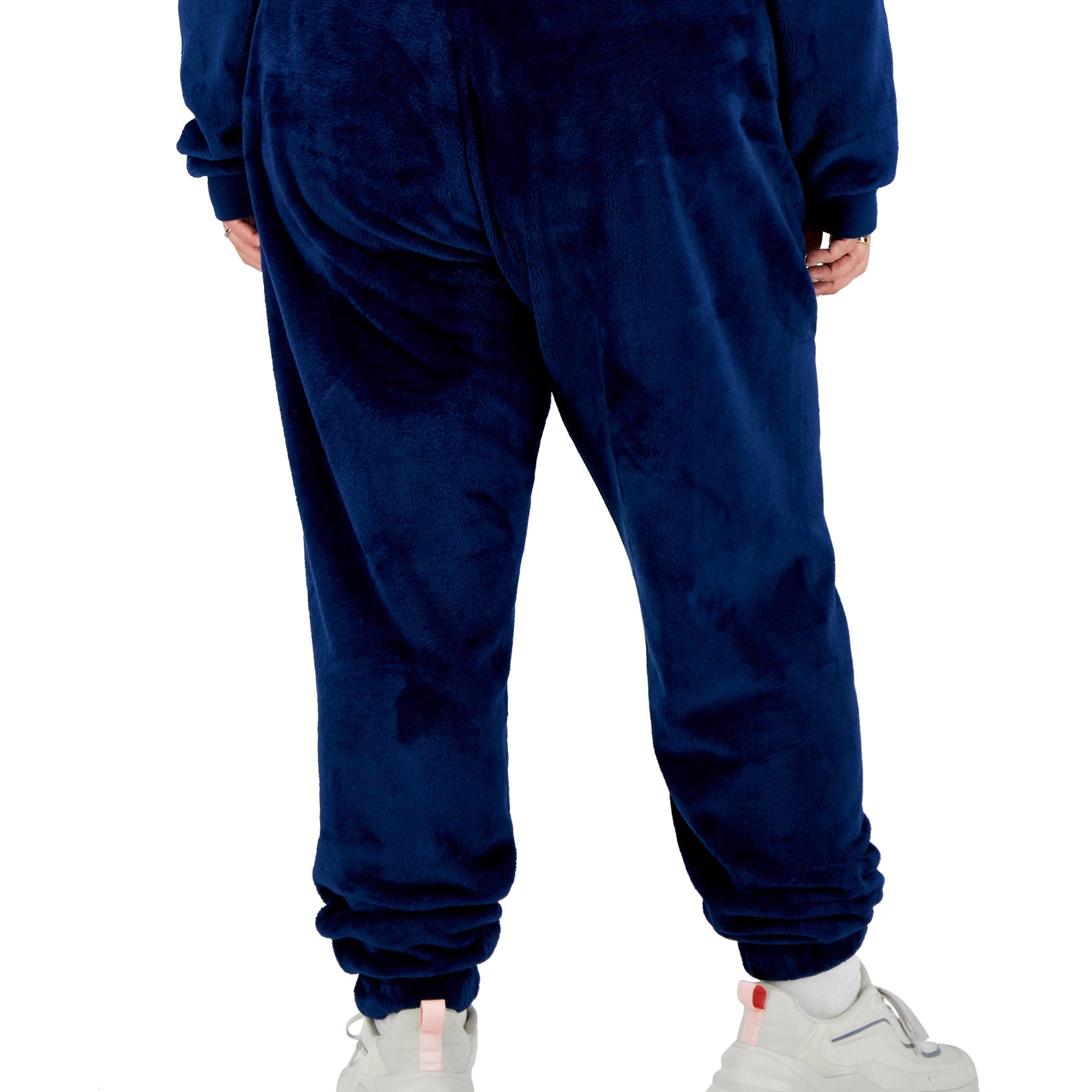 Love Tribe Women Plus Peanuts Graphic Plush Jogger Pants